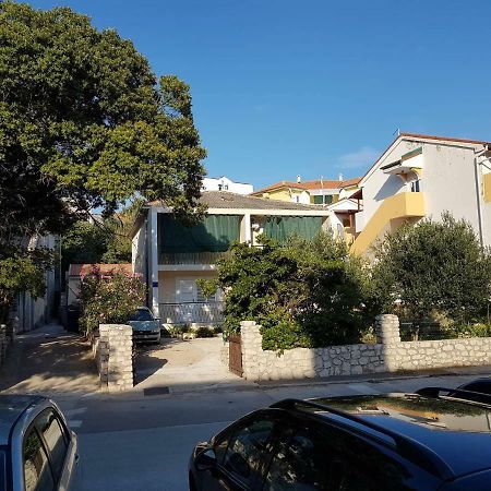 Apartman Vesna Pag Appartement Pag Town Buitenkant foto