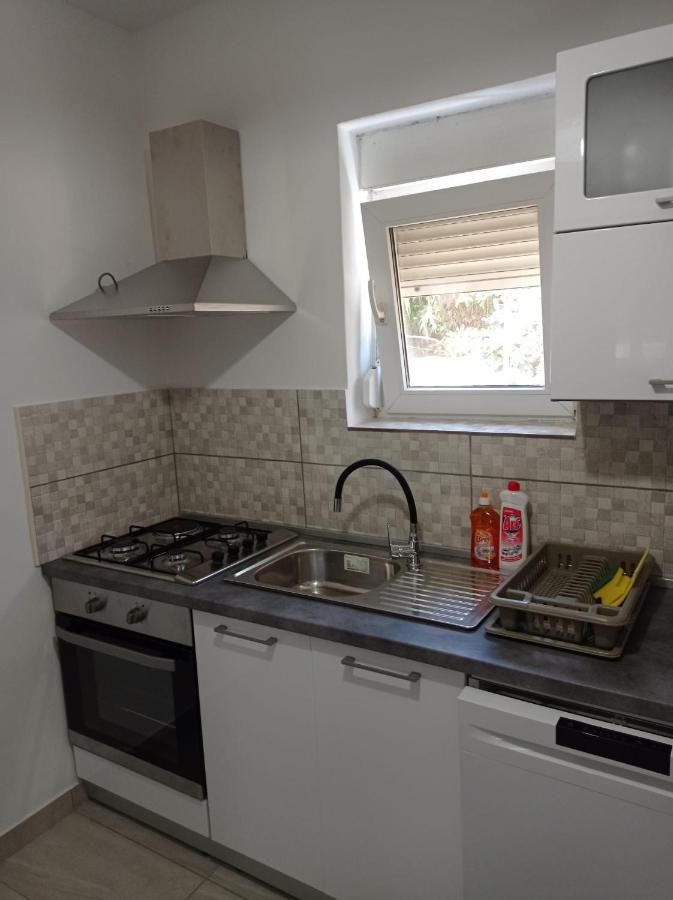 Apartman Vesna Pag Appartement Pag Town Buitenkant foto
