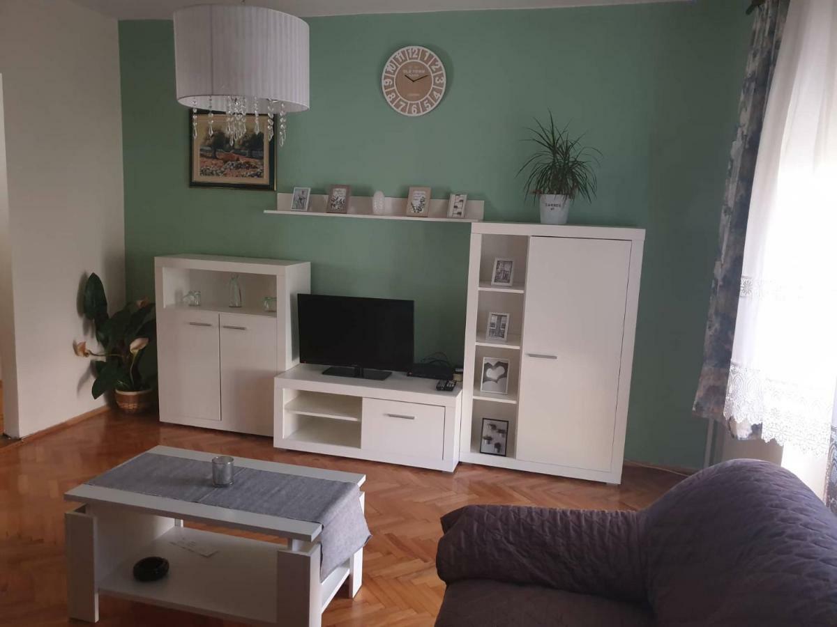 Apartman Vesna Pag Appartement Pag Town Buitenkant foto