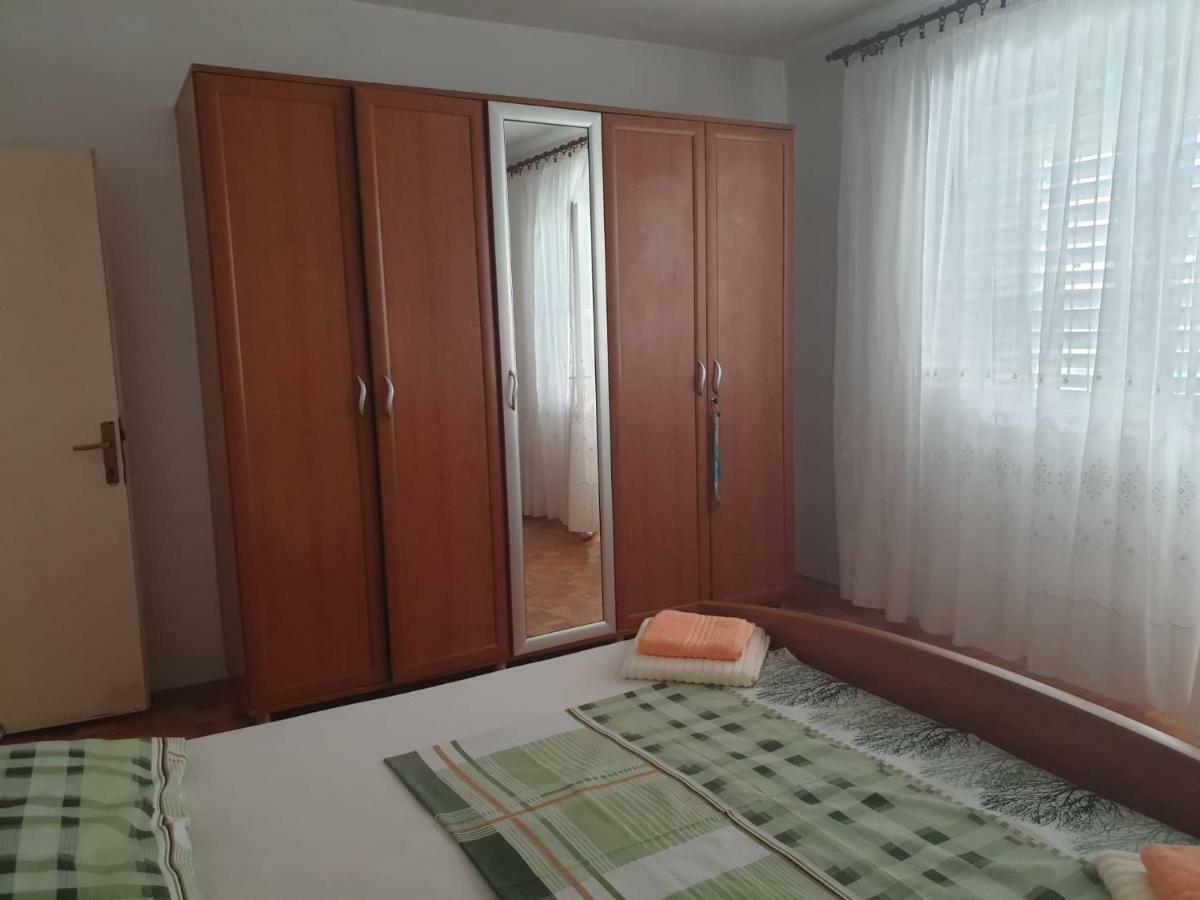 Apartman Vesna Pag Appartement Pag Town Buitenkant foto